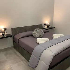 https://miri-s-express-comfort-apartments-napoli-airport.hotels-amalfi.com