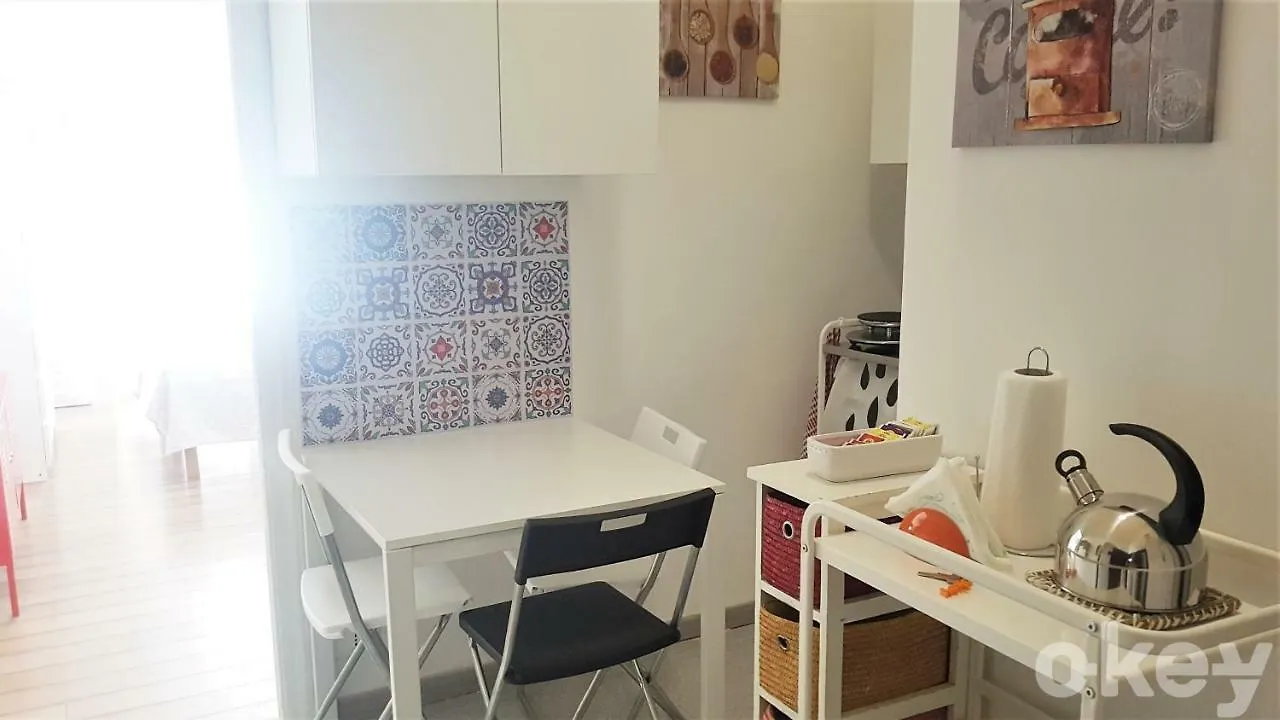 Bari Central Studio - Bari Centro 0*,